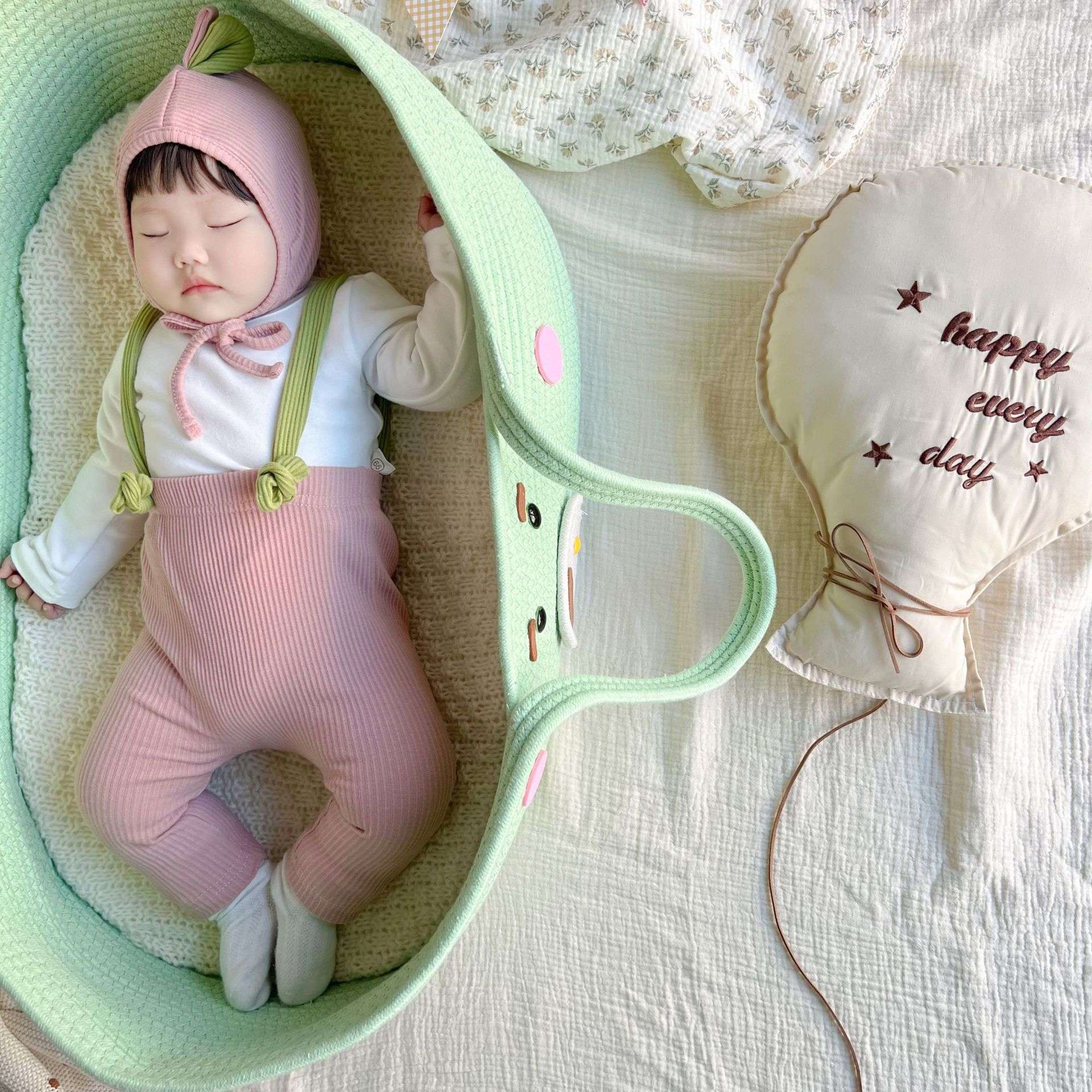 Eco-friendly Portable Cotton Bear Cute Baby Baskets - Image 2